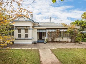 Hindmarsh A Rare & Distinguished Albury Residence