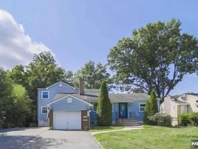 Hickory Ave, Bergenfield, Home For Sale