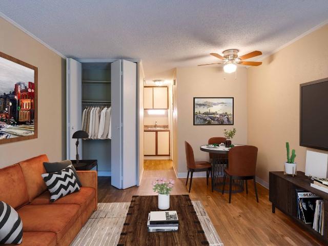 Hickory Place 2 Bedroom Apartment for Rent at 2323 Sw 35th Pl, Gainesville, FL 32608