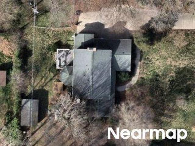 Hickory Tree Ln