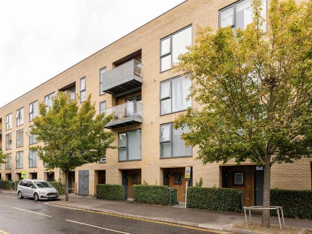 Hickman Avenue, Highams Park E4, 2 bed flat to rent, £1,950 pcm | PrimeLocation