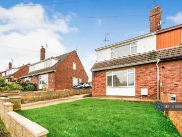 Hicks Avenue, Dursley, GL11 3 bed semi detached house to rent £1,275 pcm £294 pw