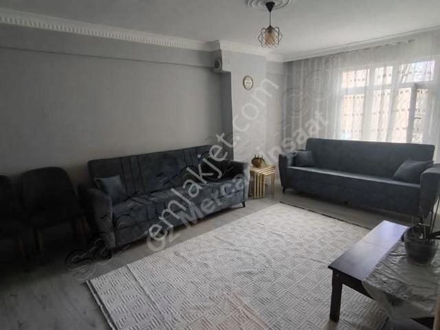 Hicret Mahallesinde Komple Eşyalı Tertemiz Arakat Daire