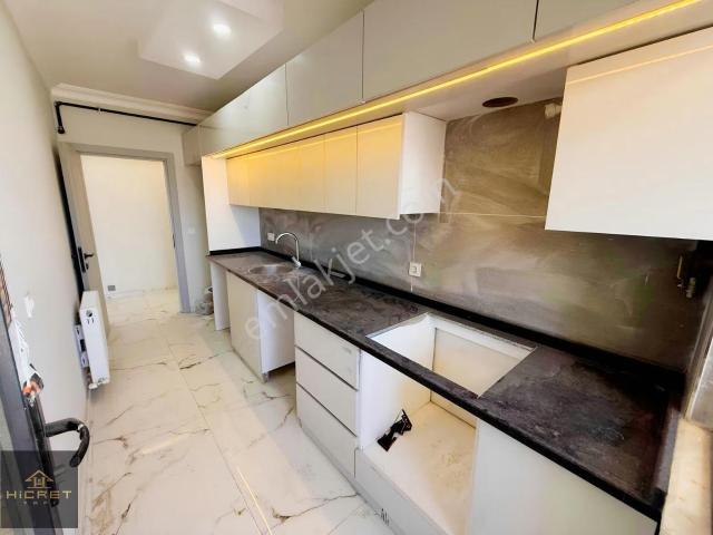 Hicret'den Cebeci Mh'de Satılık 2+1, 95 M² Otoparklı 4.kat Daire