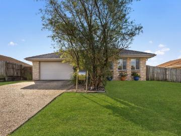 Hidden Gem Offering Relaxed Cul de Sac Living