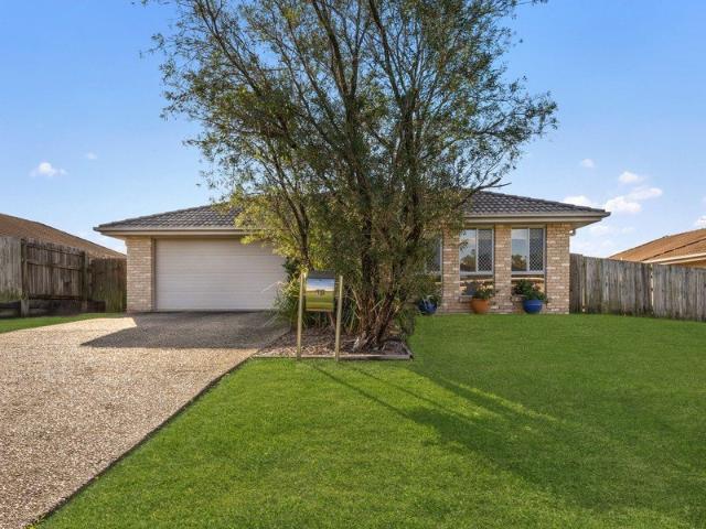 Hidden Gem Offering Relaxed Cul de Sac Living