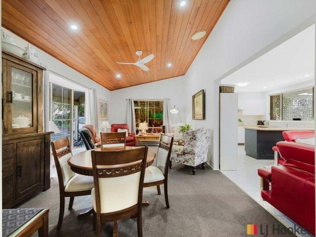 'Hidden Gem' Backing onto Leafy Reserve