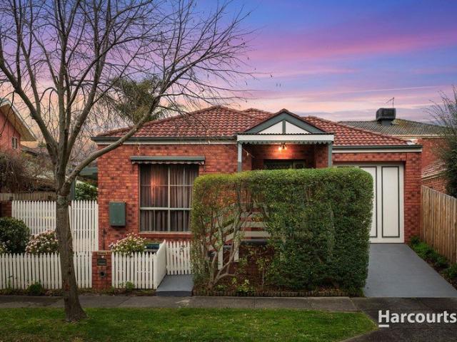 Hidden Gem in a Peaceful Cul de Sac with Exceptional Lifestyle Appeal