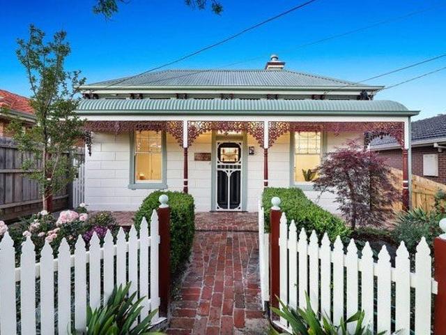 Hidden gem with private oasis