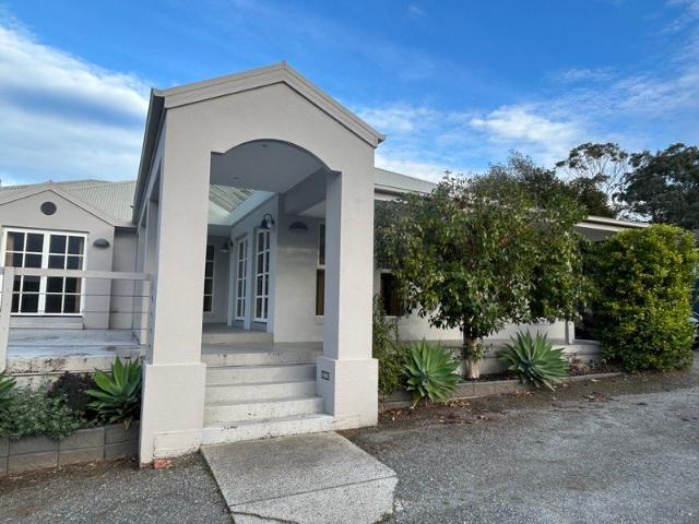 Hidden Gem 4 Bedroom Grand Family Home