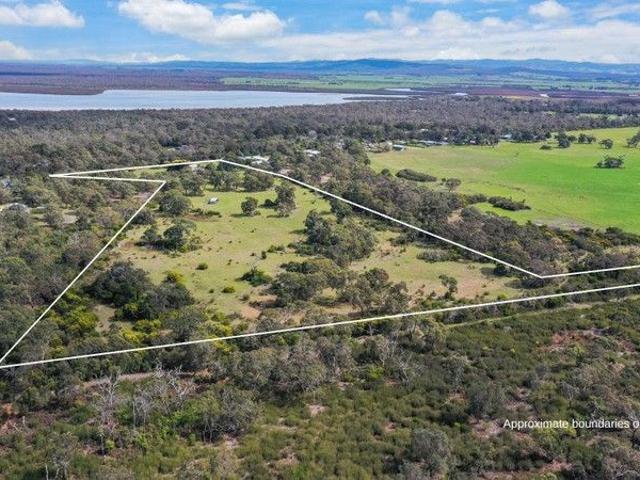 HIDDEN FARMLET CLOSE TO PORT ALBERT