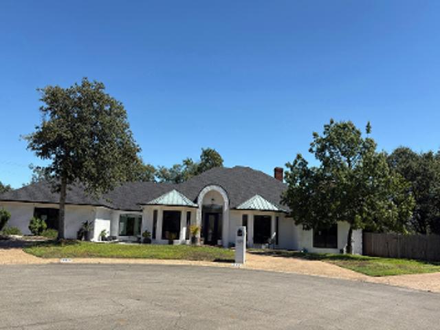 Hidden Oaks Cir