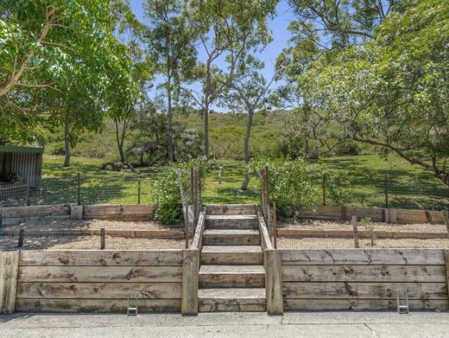 Hidden Sanctuary Backing onto Arakwal National Park