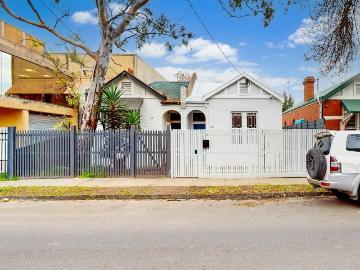 House to rent in Victoria - Garden