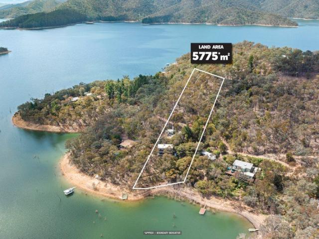 Hidden Treasure Lakeside House and Bungalow