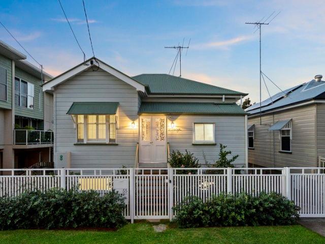 Hidden Tropical Oasis in the Heart of Manly!