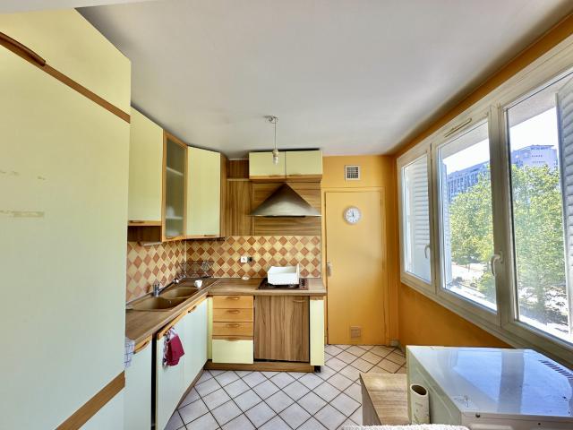 HIDRI IMMO PLUS vous propose en Exclusivité un appartement à Grenoble