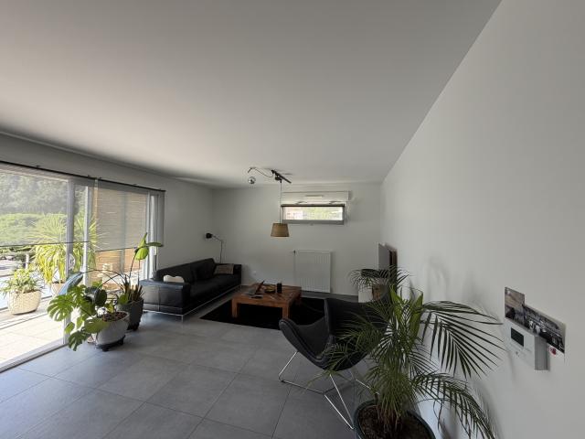 HIDRI IMMO PLUS vous propose un appartement T4 avec possibilité garage et place de parking à Sassenage