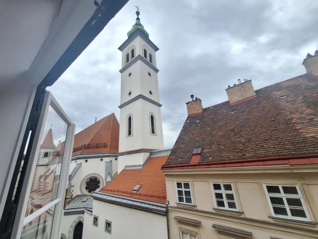 Hier müssen Sie nicht mehr mit der Kirche ums Kreuz Superschön, ruhig gelegen und unbefristet Nahe Franziskanerplatz
