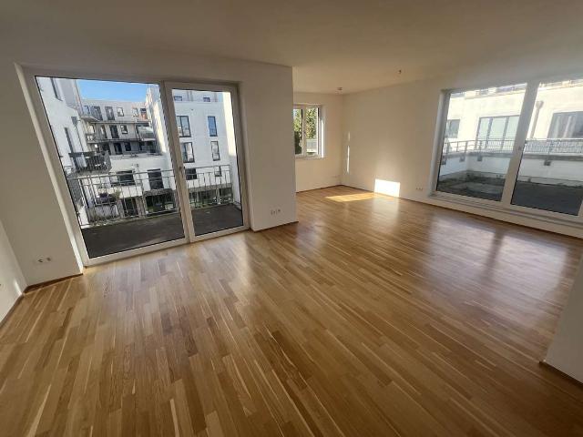 Hier macht wohnen Spaß: großzügige 4 Zimmer Wohnung