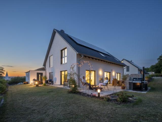 Hier bekommst du dein Haus mit großem Grundstück