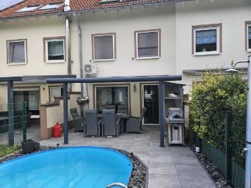 Hier endet der Arbeitsalltag im Pool RMH mit Bar, Kino & PV Anl