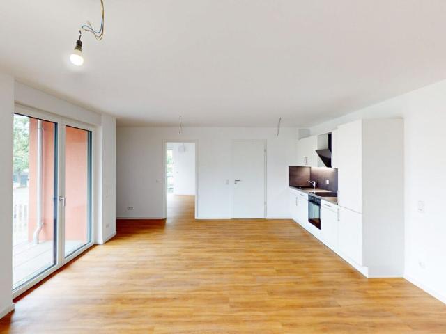 Hier fühlt man sich wohl: 2 Zimmer Wohnung mit EBK und Balkon