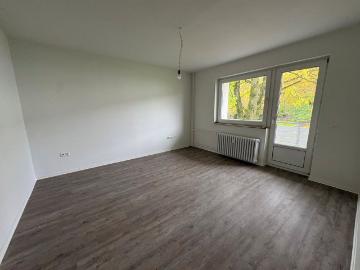Hier fühlen Sie sich wohl: praktische 4 Zimmer Wohnung