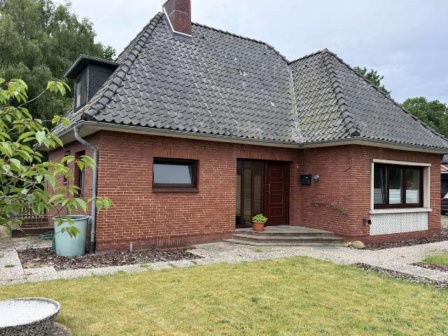 Hier kann man sich wohlfühlen! Gepflegtes Wohnhaus in ruhiger Lage von Cadenberge