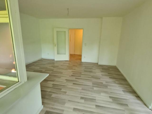 Hier können Sie Ihre Wohnideen verwirklichen 1 Zimmer Wohnung mit Balkon!