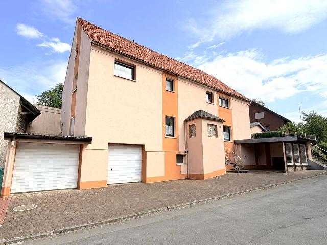Hier können Sie schnell Einziehen. Ein Zweifamilienhaus in Marsberg Borntosten