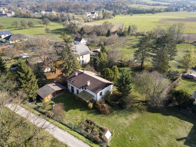 Hier können Sie sich Ihr Traum Refugium schaffen | 1.879 m² Naturparadies mit eigenem Brunnen & Weitblick | Bestandshaus sanier und ausbaubar