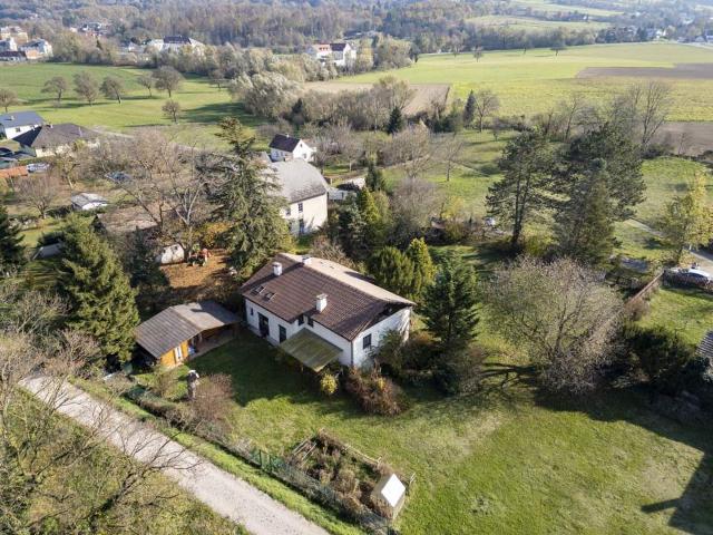 Hier können Sie sich Ihr Traum Refugium schaffen | 1.879 m² Naturparadies mit eigenem Brunnen & Weitblick | Bestandshaus sanier und ausbaubar