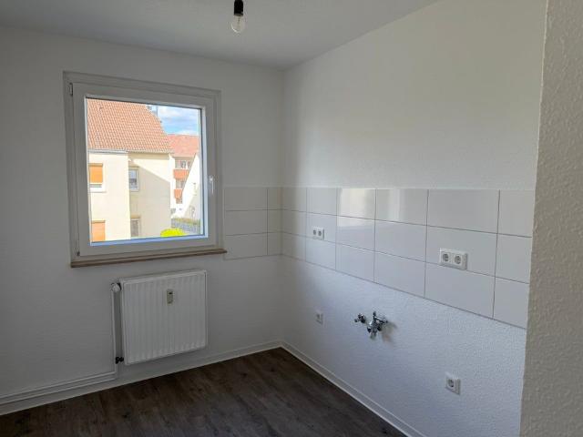 Hier lässt es sich aushalten: praktische 3 Zi. Wohnung