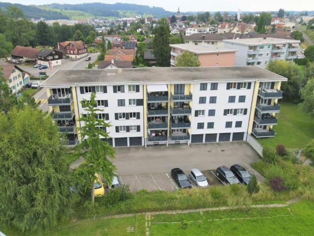 Hier lässt es sich LEBEN Preisgünstig mit grossem Balkon, neuem Bad und schöner Küche