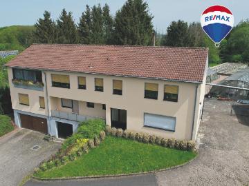 Hier lässt sich Ihr TRAUM verwirklichen. ! 2 FH, Garagen, Pavillon + großes Grundstück.