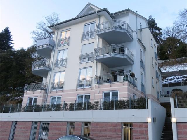 HIER STEHT EINE ATTRAKTIVE 4 ZKB – ETW MIT BALKON ZUM VERKAUF!