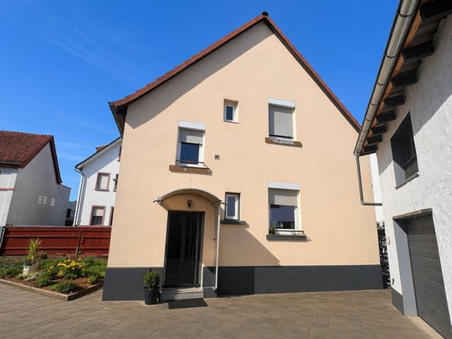 Hier wartet Ihr nächstes Projekt! Einfamilienhaus mit Nebengebäude in Rodgau