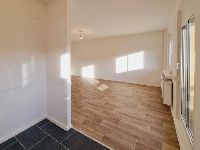 Hier wird es schick! 3 Zimmer Wohnung mit Balkon! Ihr neues Zuhause in der Robinienstraße!