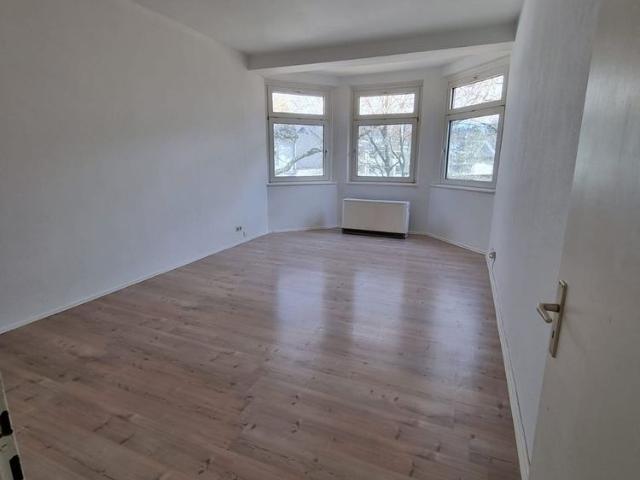 Hier wird saniert: Großzügige 2 Zimmer Wohnung in Derendorf mit Balkon