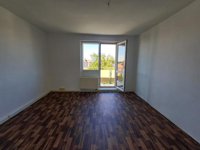 Hier wohnen Sie günstig mit toller Aussicht 4. OG rechts
