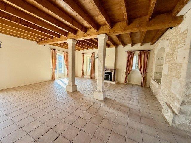 Hiersac Maison En Pierre 7 Pieces 180m² Hiersac