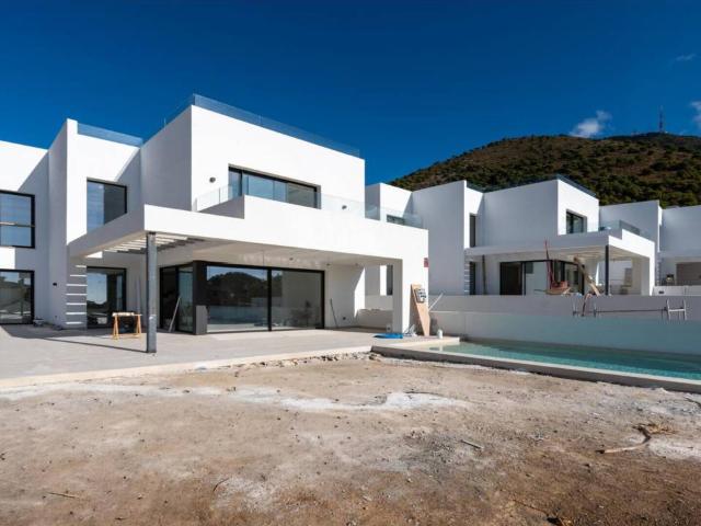 Higuerón | Villa De Lujo En Construcción Con Piscina Privada Y Vistas Panorámicas En Reserva Del Higuerón