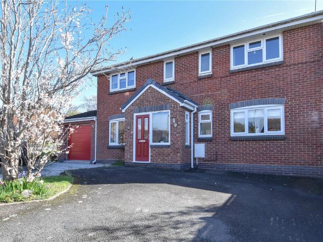 High Meadows, Stoke Heath, Bromsgrove, Worcestershire B60, 4 bed detached house to rent, £2,200 pcm | PrimeLocation
