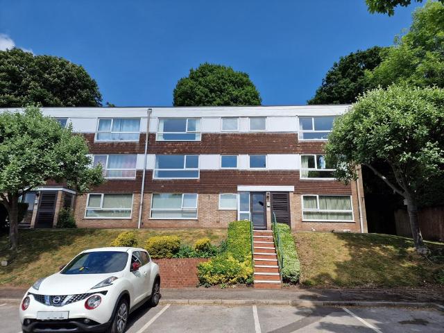 High Meadows, Wolverhampton WV6 1 bed flat to rent £750 pcm £173 pw