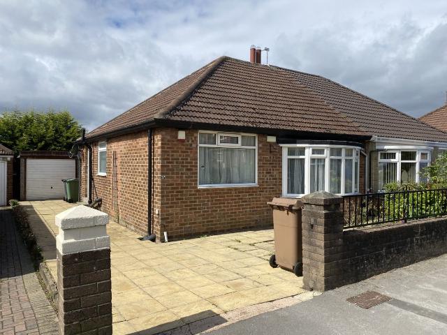 High Moor Crescent, Leeds LS17, 2 bed bungalow to rent, £1,250 pcm | PrimeLocation