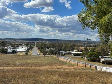 HIGH ON THE HILL IN LYNDHURST LANE