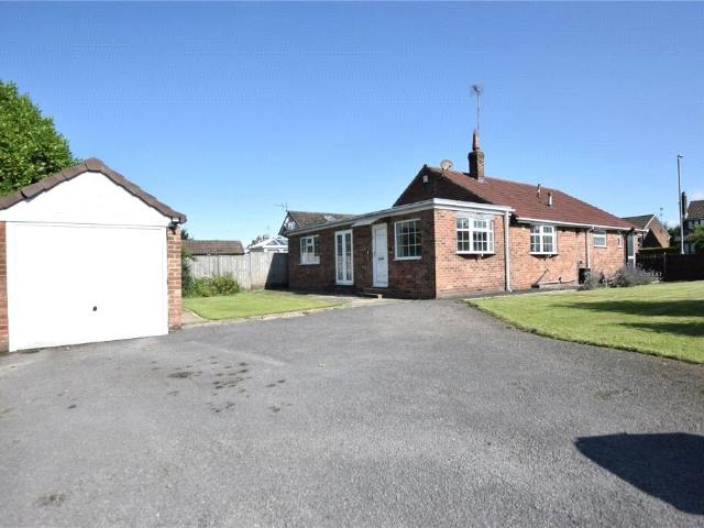 High Ash Drive, Leeds, West. 3 bed bungalow to rent £1,550 pcm £358 pw