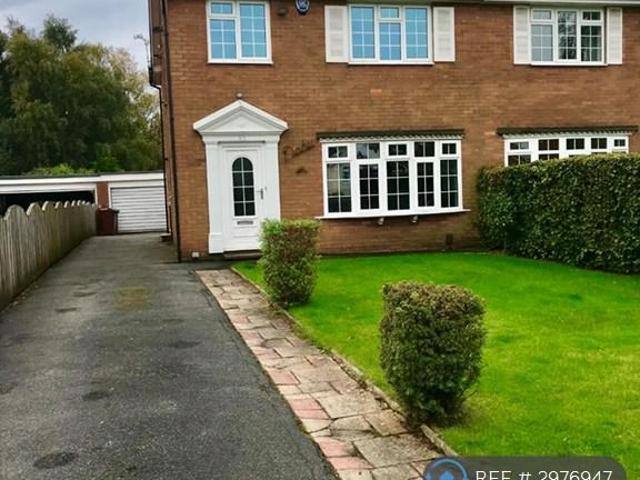 High Ash Drive, Leeds, LS17 4 bed semi detached house to rent £1,950 pcm £450 pw