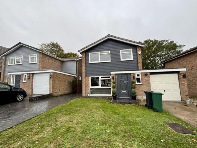 High Beeches, Banstead SM7, 3 bed detached house to rent, £2,950 pcm | PrimeLocation